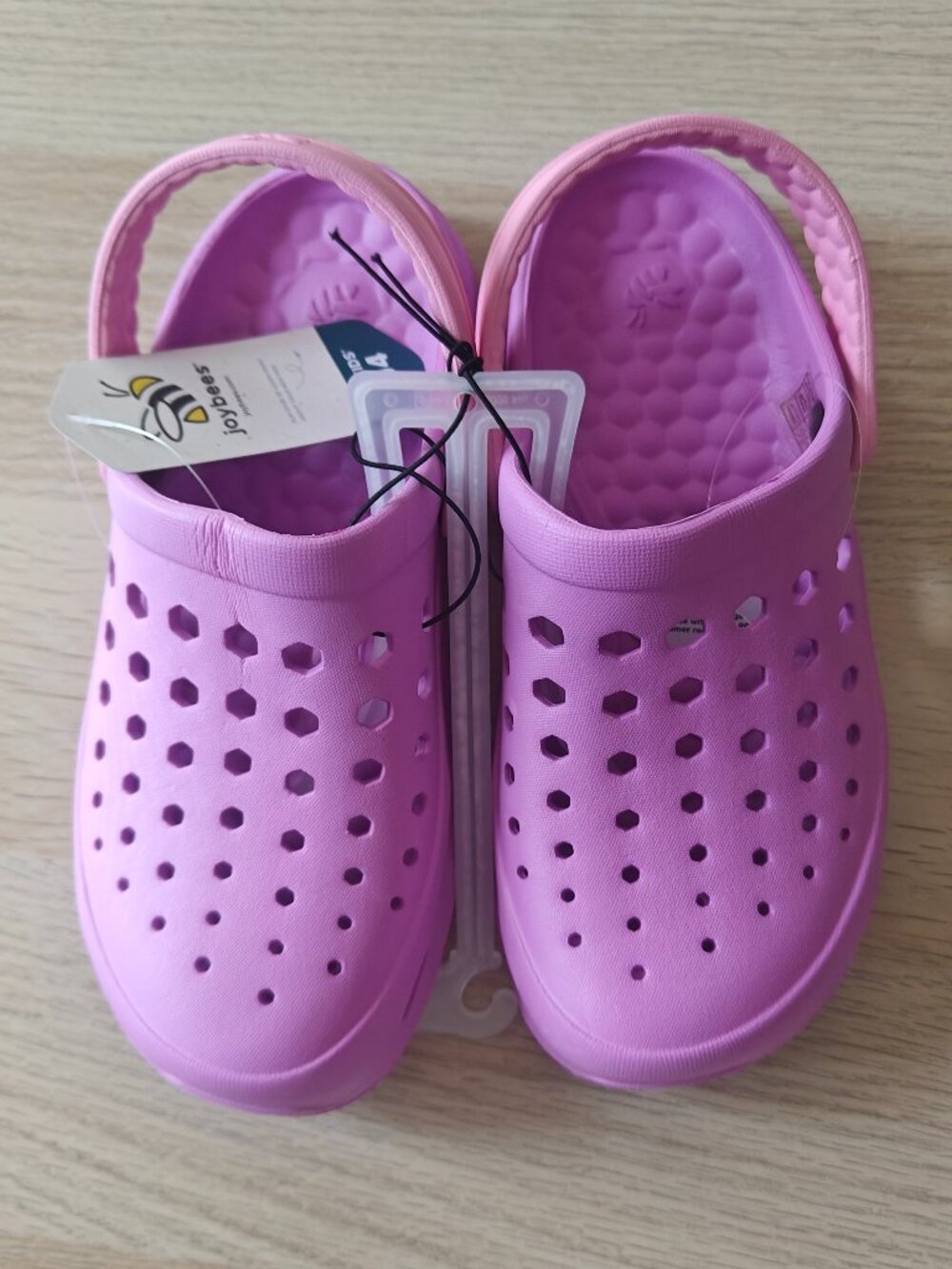 JOYBEES GIRLS ACTIVE CLOG SPACIOUS FIT FOR ALL-DAY COMFORT (SIZE J4)